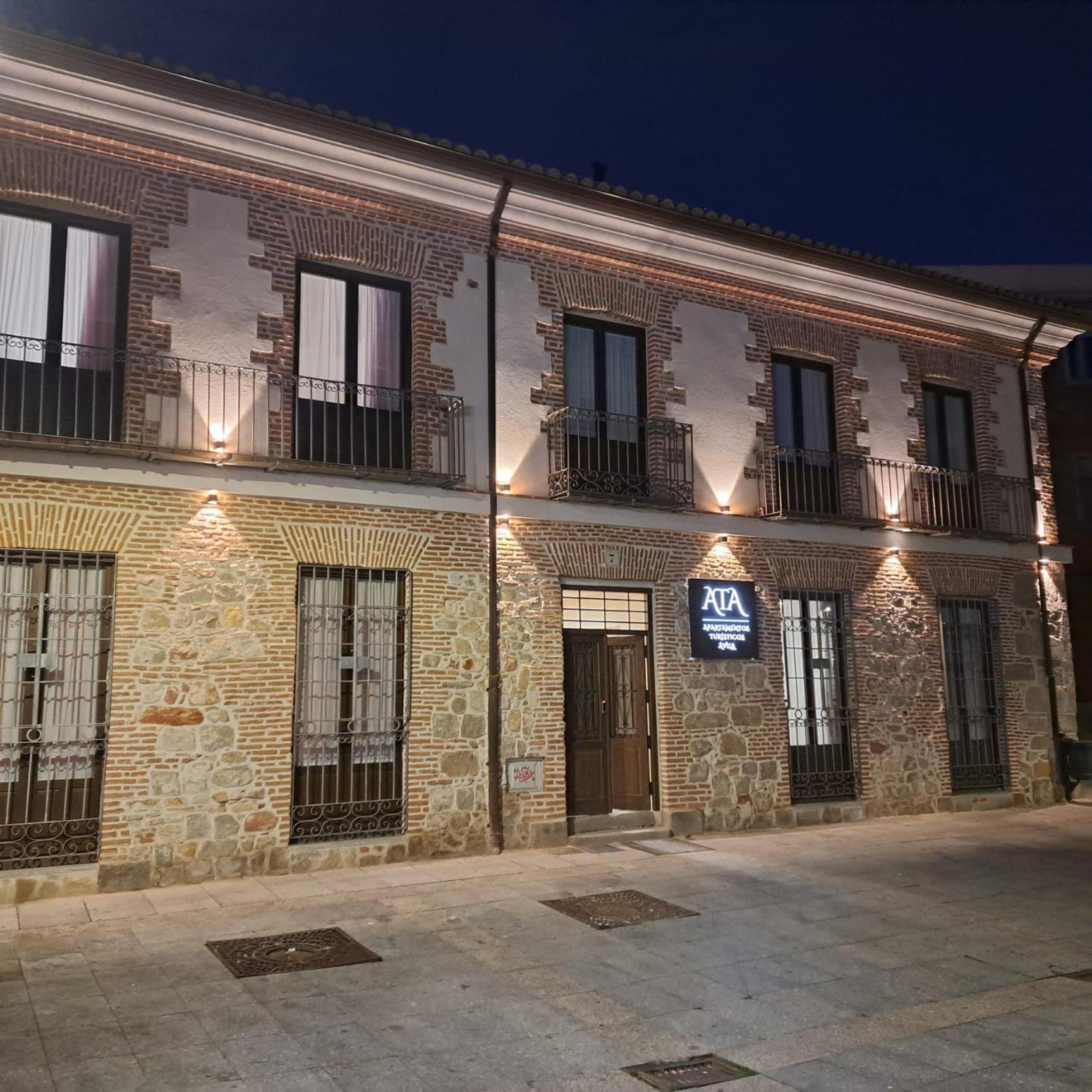 Apartamentos Turisticos Avila Puerta Del Puente 1-3 المظهر الخارجي الصورة